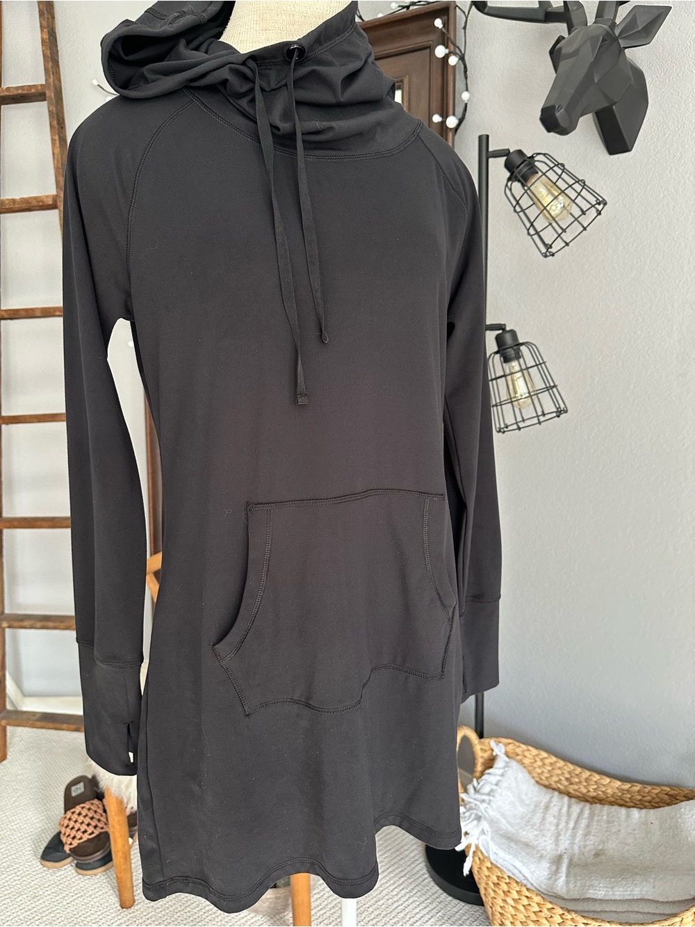 Yogalicious Black Hooded Dress with Kangaroo Pocket size large - Picture 6 of 14